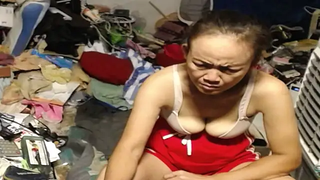 Snapshot of 1CuteAndSexy69 chatting on June 26, 2026, 1:06 pm 1CuteAndSexy69 online show from June 26, 2026, 1:06 pm