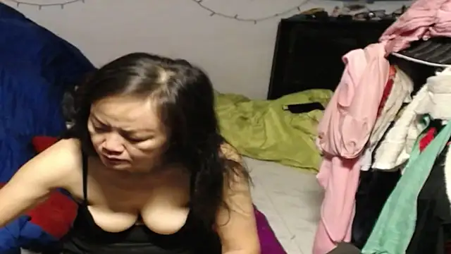 Snapshot of 1CuteAndSexy69 chatting on February 18, 2026, 5:05 am 1CuteAndSexy69 online show from February 18, 2026, 5:05 am