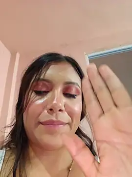 DORYY online show from April 15, 2026, 2:17 am