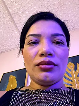 valerie lya online show from November 1, 2025, 8:14 pm