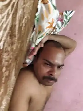 Vickyrajput009 online show from January 13, 2026, 11:47 am