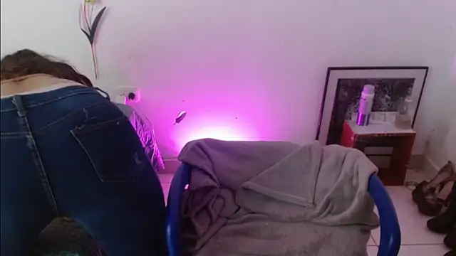 keyklin1 online show from February 21, 2026, 1:13 pm