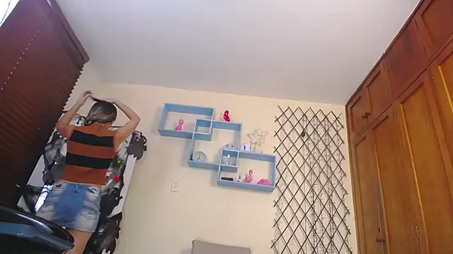 NicoleSantana online show from October 9, 2025, 9:37 pm