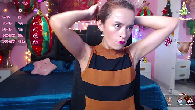 Snapshot of NicoleSantana chatting on December 19, 2025, 11:40 pm NicoleSantana online show from December 19, 2025, 11:40 pm