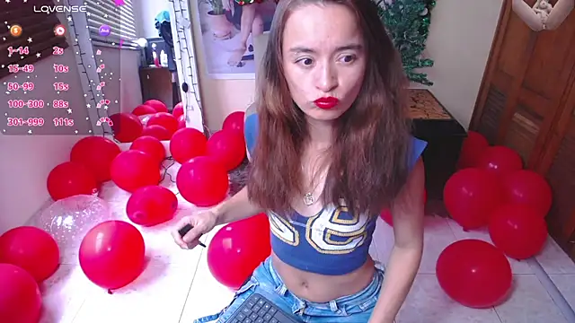 Snapshot of NicoleSantana chatting on January 5, 2026, 9:29 pm NicoleSantana online show from January 5, 2026, 9:29 pm