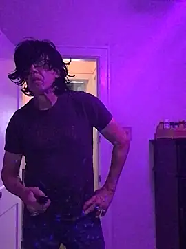 Jcharlesnew69xh online show from October 21, 2025, 6:02 am