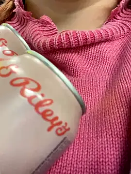 Snapshot of Model9798 chatting on November 9, 2025, 10:19 am Model9798 online show from November 9, 2025, 10:19 am