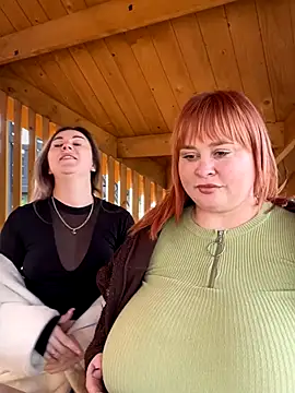 Model9798 online show from November 25, 2025, 10:04 am