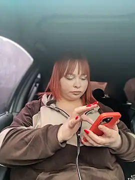 Snapshot of Model9798 chatting on February 15, 2026, 8:24 am Model9798 online show from February 15, 2026, 8:24 am