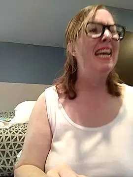 SweetandNaughty1 online show from October 15, 2025, 8:39 pm