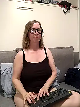 SweetandNaughty1 online show from March 9, 2026, 4:16 am