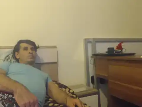 yvesstorm1 online show from December 22, 2024, 2:27 pm