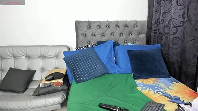 Snapshot of candy_sex_hot_ chatting on February 7, 2026, 6:32 am candy sex hot online show from February 7, 2026, 6:32 am