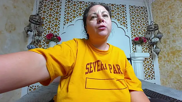 AleshaArabian online show from October 9, 2025, 2:23 am