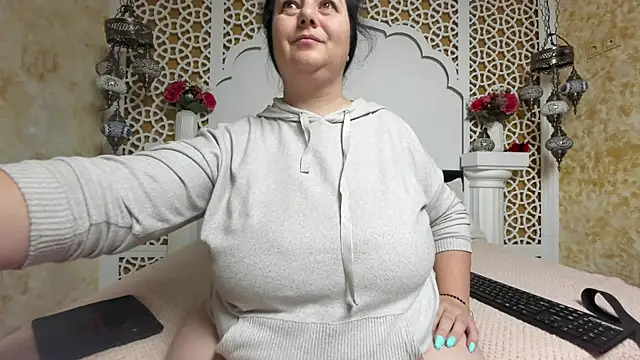 AleshaArabian online show from January 7, 2026, 5:12 am