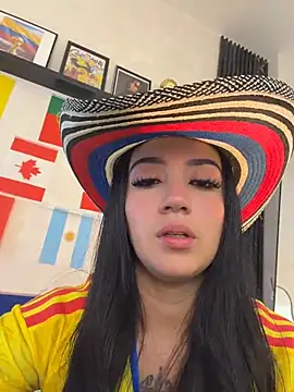 Snapshot of EmmyEvans1 chatting on July 7, 2026, 11:30 pm EmmyEvans1 online show from July 7, 2026, 11:30 pm