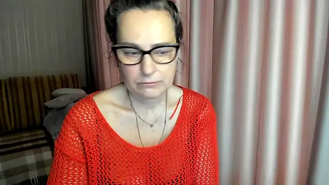 lauraoven online show from February 17, 2026, 8:55 am