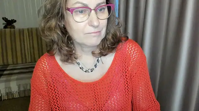 lauraoven online show from March 9, 2025, 3:38 pm