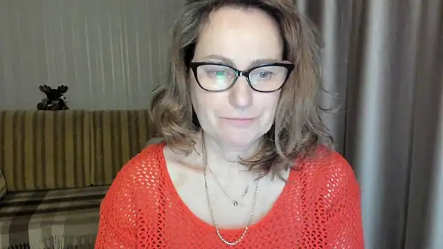 lauraoven online show from March 2, 2025, 4:47 pm