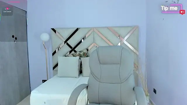 Snapshot of tati_saldarriaga chatting on November 19, 2025, 7:58 pm tati saldarriaga online show from November 19, 2025, 7:58 pm