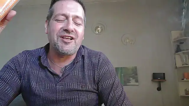 matrikes1 online show from April 16, 2026, 3:13 pm