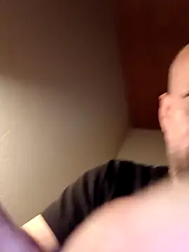 Kw8585kw online show from April 8, 2026, 12:01 am