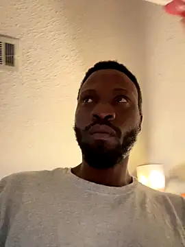 Snapshot of danieldonte chatting on December 2, 2025, 9:38 pm danieldonte online show from December 2, 2025, 9:38 pm