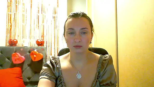 SusanCurt online show from February 19, 2026, 5:21 pm