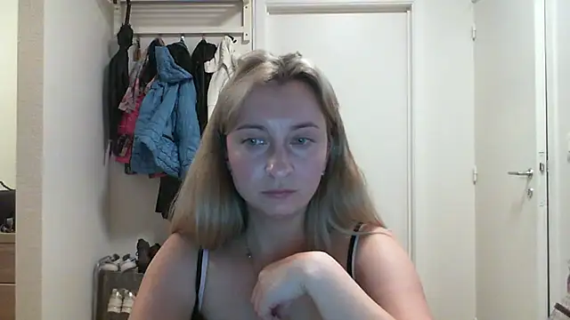 Snapshot of SusanCurt chatting on October 11, 2025, 2:40 pm SusanCurt online show from October 11, 2025, 2:40 pm