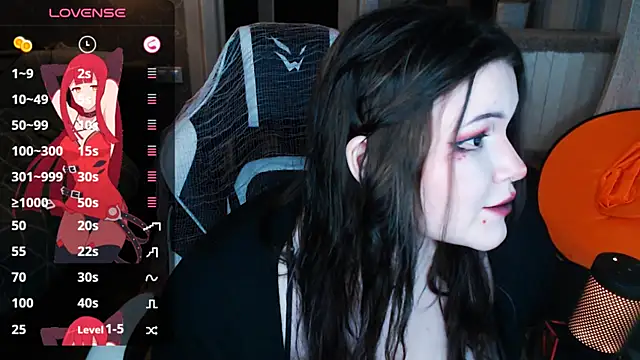 Mini Mo online show from October 31, 2025, 8:55 am