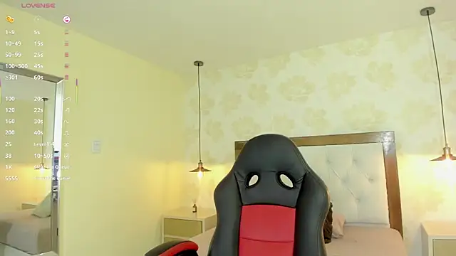 clarisKlein online show from November 21, 2025, 4:11 am