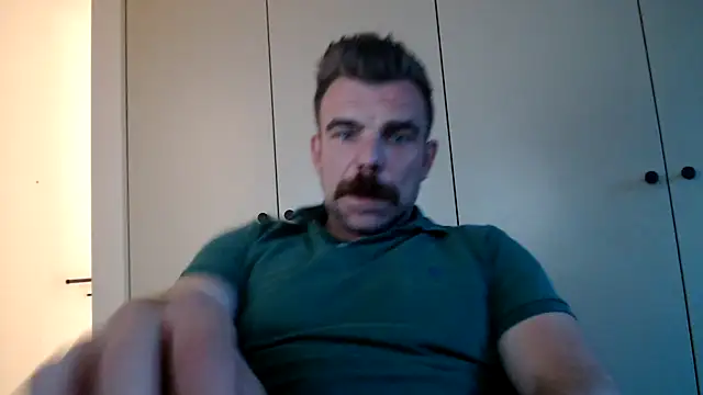 Snapshot of mrbigballs chatting on July 6, 2026, 7:49 pm mrbigballs online show from July 6, 2026, 7:49 pm