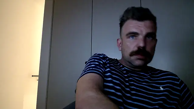 Snapshot of mrbigballs chatting on June 22, 2026, 8:39 pm mrbigballs online show from June 22, 2026, 8:39 pm