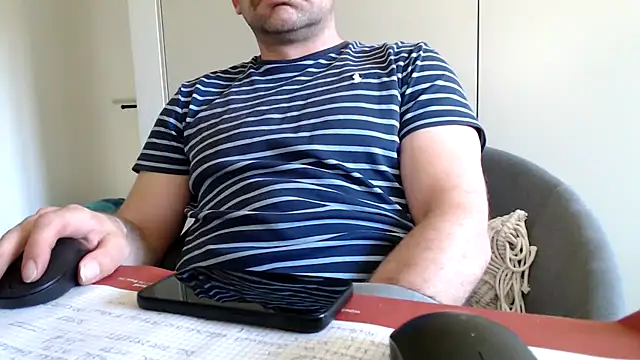 Snapshot of mrbigballs chatting on May 16, 2026, 6:23 am mrbigballs online show from May 16, 2026, 6:23 am