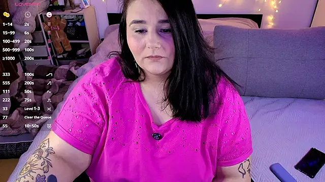 naughtykiss online show from March 12, 2026, 4:00 pm