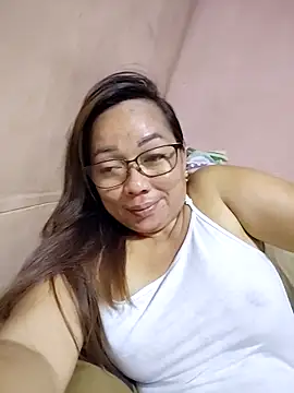 asianwet4u online show from April 5, 2026, 3:46 am