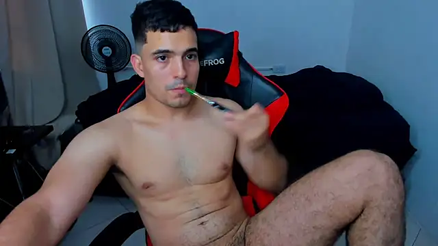 tanner hard  online show from February 26, 2025, 10:15 pm