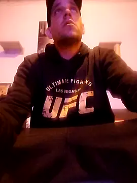 Codymc89 online show from October 21, 2025, 8:19 pm