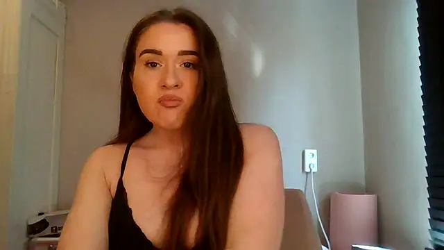 avajade online show from November 10, 2025, 10:42 am