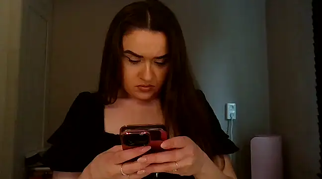 avajade online show from February 4, 2025, 12:44 pm