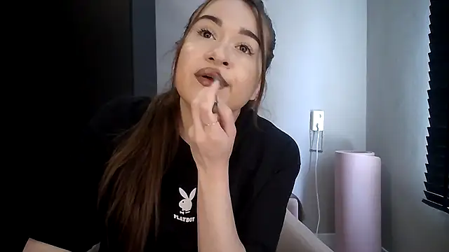 avajade online show from March 27, 2026, 11:11 am