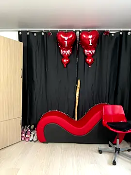 Snapshot of Alimela chatting on October 10, 2025, 6:25 am Alimela online show from October 10, 2025, 6:25 am