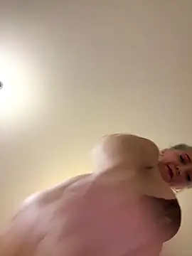 Snapshot of Alimela chatting on October 13, 2025, 6:20 pm Alimela online show from October 13, 2025, 6:20 pm