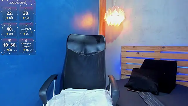 Snapshot of niky_doll_ chatting on October 13, 2025, 1:23 pm niky doll online show from October 13, 2025, 1:23 pm