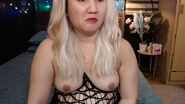 xheavenlytrans online show from October 12, 2025, 11:55 am