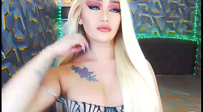 Snapshot of KylieMaxwellCaulfield_TS chatting on January 29, 2025, 3:33 am KylieMaxwellCaulfield TS online show from January 29, 2025, 3:33 am