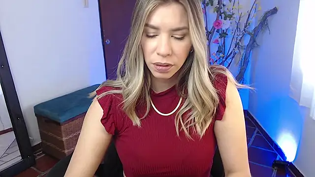 Snapshot of ms_sofia_x chatting on October 17, 2025, 3:47 pm ms sofia x online show from October 17, 2025, 3:47 pm