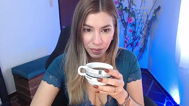 ms sofia x online show from March 5, 2026, 4:25 pm