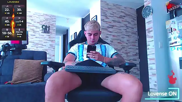 Snapshot of Lobito_xxxl chatting on May 31, 2026, 12:55 pm Lobito xxxl online show from May 31, 2026, 12:55 pm