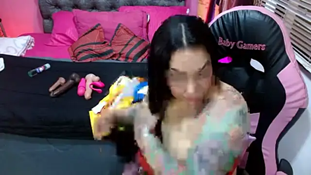 Snapshot of JEENEVIEVE chatting on June 21, 2026, 6:57 pm JEENEVIEVE online show from June 21, 2026, 6:57 pm